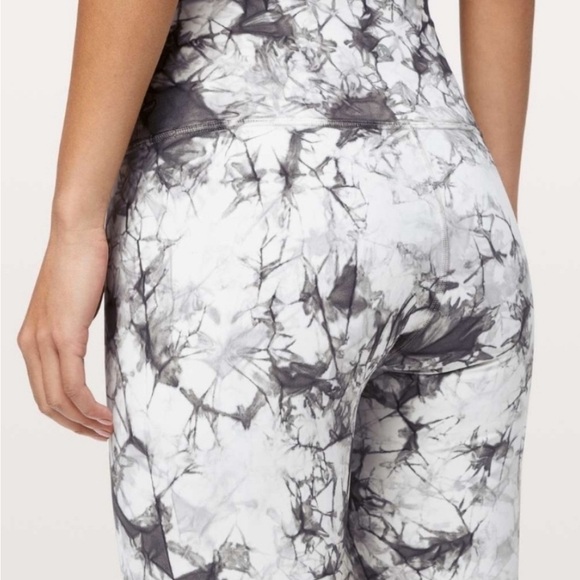 Lululemon HR Wunder Under leggings in EUC - Picture 3 of 14